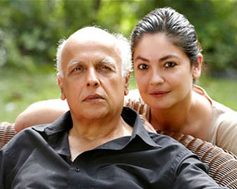 Mahesh Bhatt with daughter Pooja (file photo)