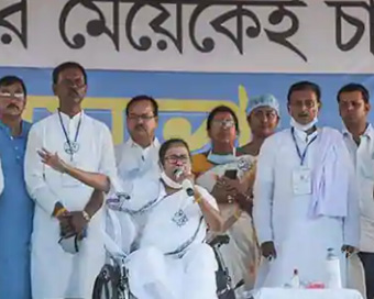 Banned for 24 hours, Mamata Banerjee to resume campaigning tonight