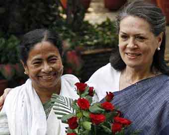 Mamata Banerjee to meet Sonia Gandhi, other leaders in Delhi 