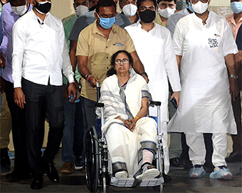 Mamata Banerjee to hit campaign trail on wheelchair