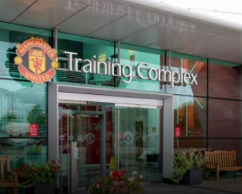 Manchester United begin staggered training at Carrington after Covid-19 outbreak