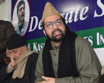 Separatist leader Mirwaiz Umar Farooq addresses a press conference in Srinagar, on Jan 30, 2019. (Photo: IANS)