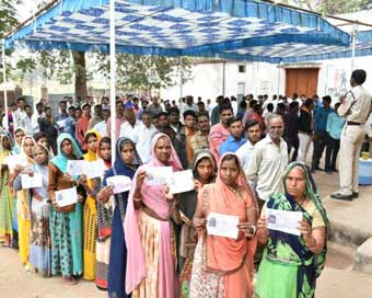 MP votes: Faulty EVMs, VVPAT machines cause glitches