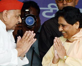 Mulayam Singh and Mayawati (file photo)