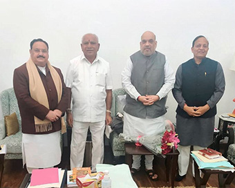 Amit Shah, JP Nadda discuss Karnataka situation with Arun Singh