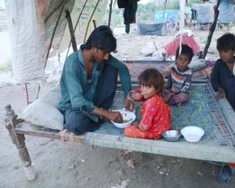 Half of Pakistan may face famine: Report