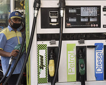 Fuel price hike: Petrol crosses Rs 80/l in Delhi