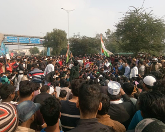 New Delhi: Locals protest against the Citizenship (Amendment) Act, 2019 and National Register of Citizens (NRC) in New Delhi on Dec 15, 2019. (Photo: IANS)