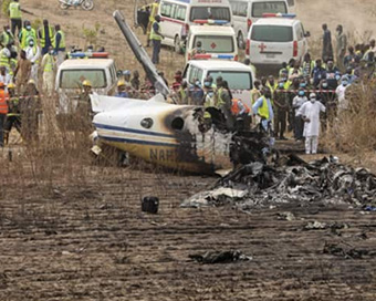 7 killed in military plane crash in Nigeria