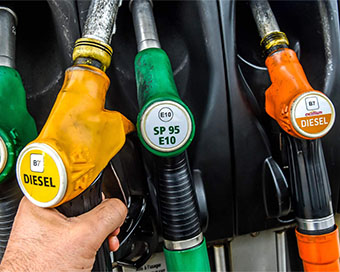 Petrol set to catch up with diesel in Delhi