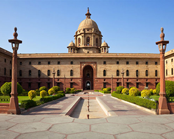 Cobra captured from Rashtrapati Bhavan