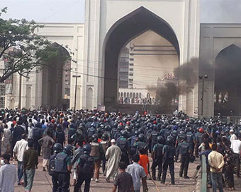  Radicals protest Modi visit, mosque area in Dhaka turns battleground