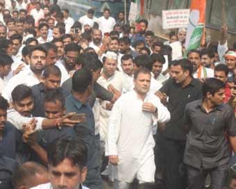 Rahul leads opposition protest outside CBI HQ, courts arrest 