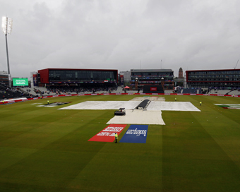 Rain stops play, NZ to resume on 211/5 on Wednesday 