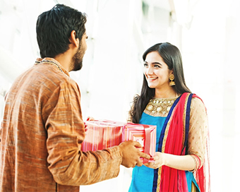 Curated list of Raksha Bandhan gifts for your sibling to lift their spirits