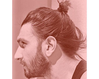 Ranveer flaunts man bun styled by Deepika