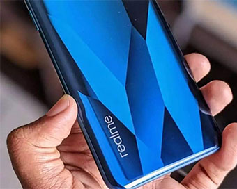 Realme aims to sell 90 lakh phones in India in festive quarter