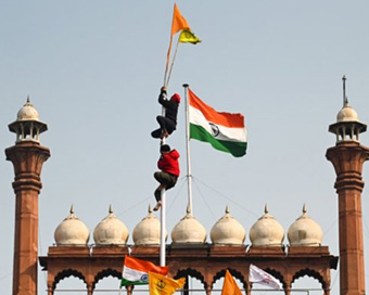 Man who climbed the ramparts of Red fort arrested