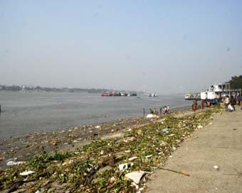 NGT slaps Rs 120 cr fine on UP govt for river pollution, waste mismanagement