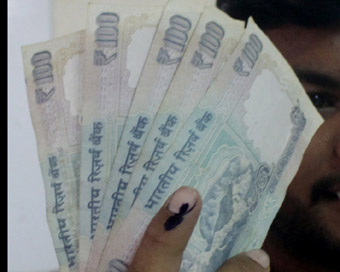 100 rupee notes