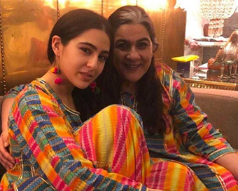 Actress Sara Ali Khan with mom Amrita Singh