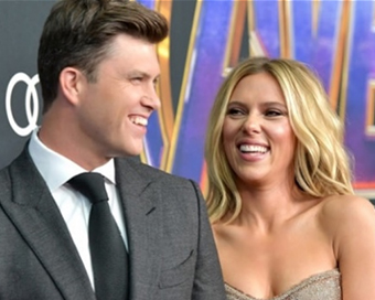 Scarlett Johansson weds comedian Colin Jost 