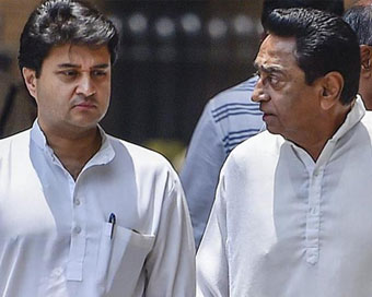 Jyotiraditya Scindia, Kamal Nath (file photo)