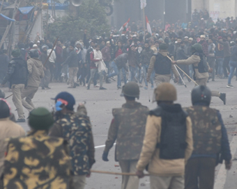 Delhi violence: 18 injured, 2 police booths set ablaze