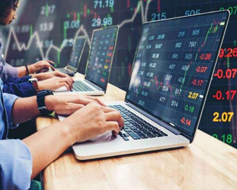 Market trims losses as trade resumes, Sensex down 480 points