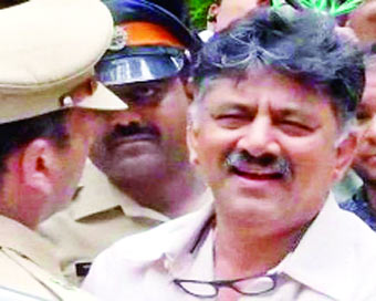 Shivakumar held: Bus service halted in 2 Karnataka towns