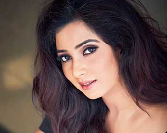 Shreya Ghoshal comes up with her first single of 2022 titled 