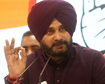 Navjot Singh Sidhu to meet Sonia Gandhi at her residence amid growing row in party