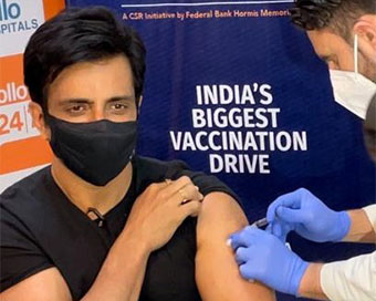 Sonu Sood gets vaccinated