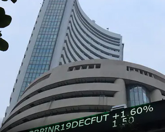 Stock Market: Sensex, Nifty trade lower amid volatility; Bajaj Finance in focus