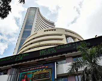 Equity indices flat amid weak global cues, banking stocks fall