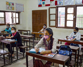 As Covid-19 fears loom, Maharashtra postpones school reopening