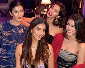 Suhana Khan parties with BFFs Ananya Panday, Shanaya Kapoor, Navya Naveli Nanda
