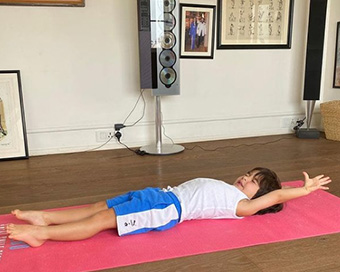 Kareena Kapoor shares picture of Taimur doing yoga