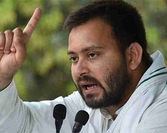 Bihar polls: Tejashwi slams Nitish on 