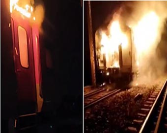 Fire breaks out in AC coach of Mumbai-bound Holi special train in Bihar