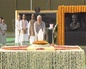 President, PM Modi pay tribute to the former prime minister tal Bihari Vajpayee 