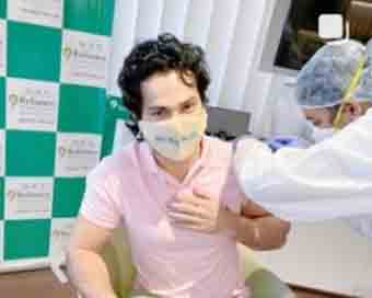 Varun Dhawan gets first jab of Covid vaccine