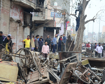 New Delhi: The public were seen on the normal roads after the riots in North East Delhi