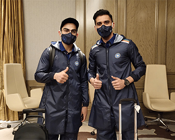 Virat Kohli poses for a pic with Deepak Chahar