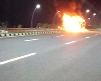Yamuna Expressway collision
