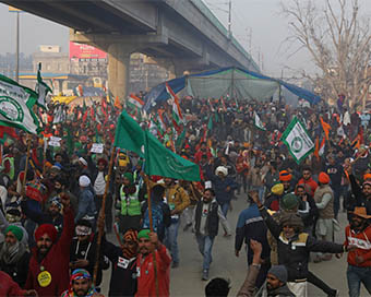 Farmers enter Red Fort, clash with police as India celebrates Republic Day (PHOTOS)