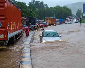 Incessant rains lash Mumbai